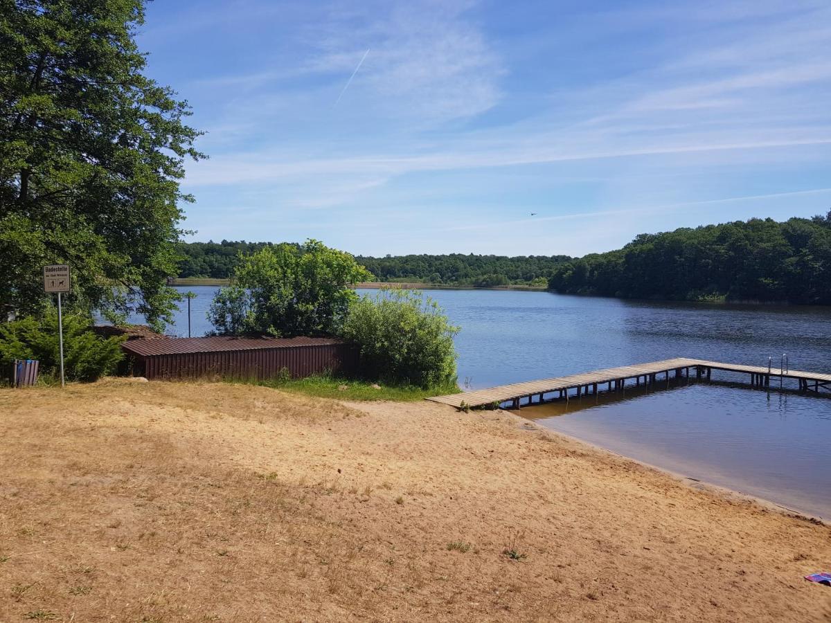 Gemuetliches Ferienhaus In Seenaehe Sewekow Kültér fotó